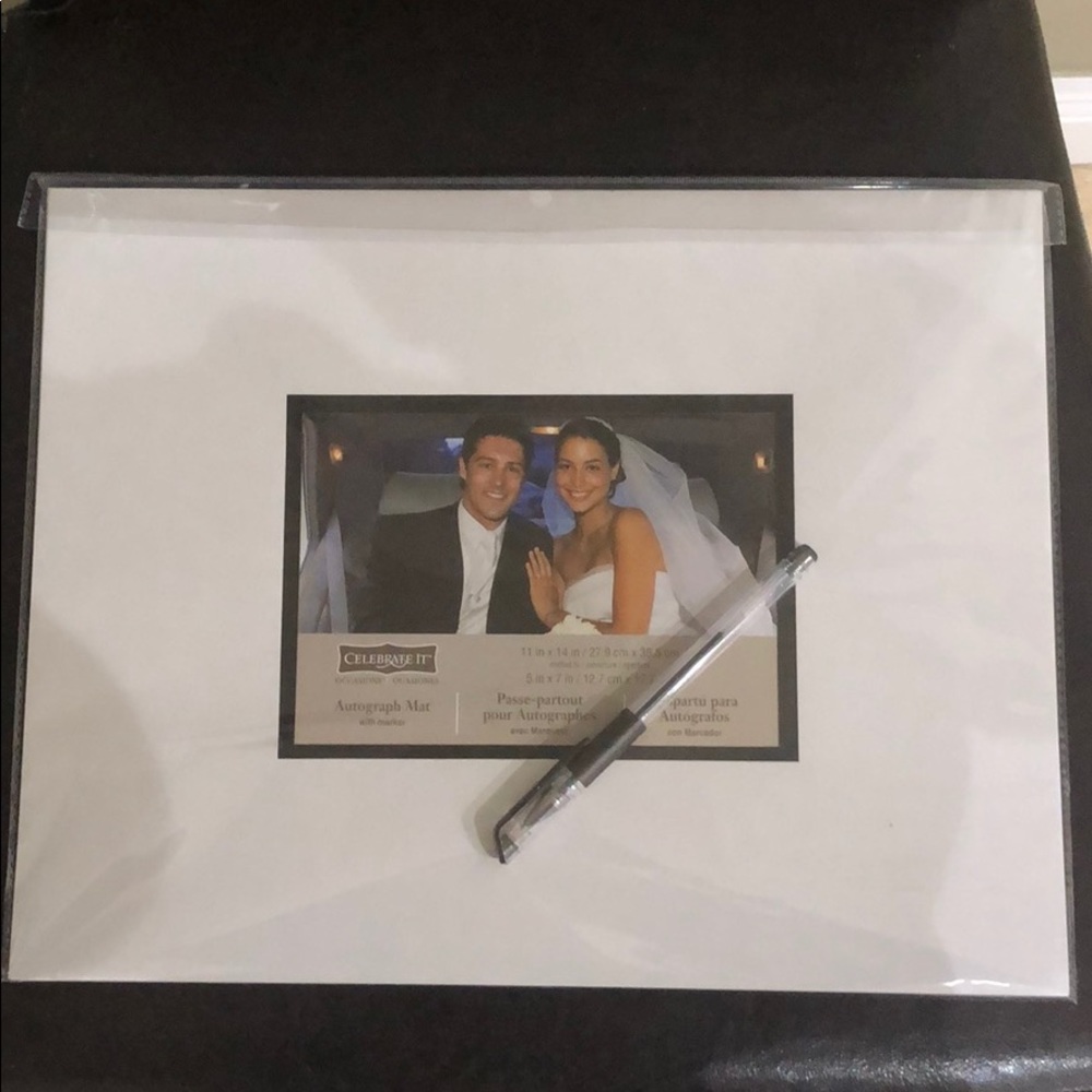 Autograph Mat frame with market